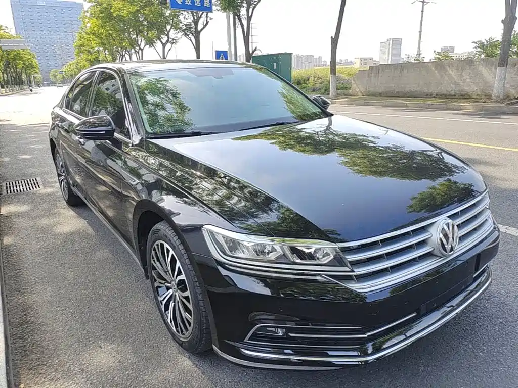 Volkswagen Phideon 2018 Facelift 380TSI FWD Business фото 4