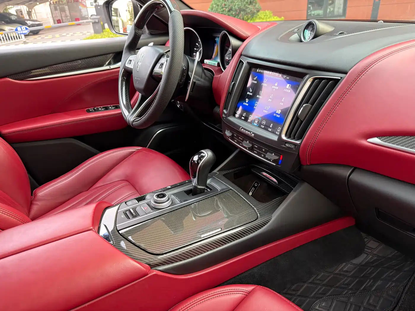 Maserati Levante 2016 3.0T Standard фото 13