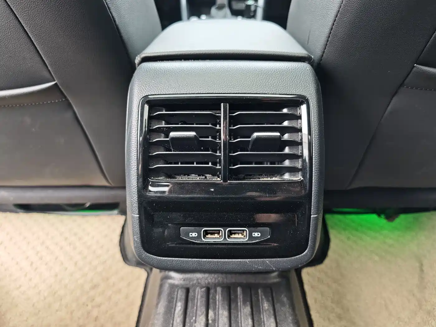 Volkswagen Sagitar 2022 280TSI DSG Surpassing Edition фото 18