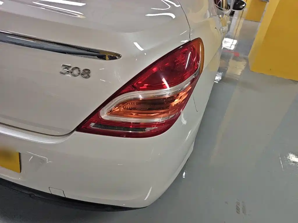 Фото 8 - Peugeot 308