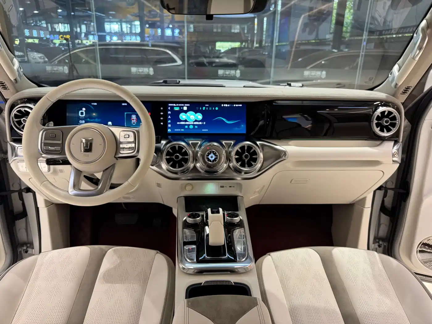 TANK CO CREATION TANK 300