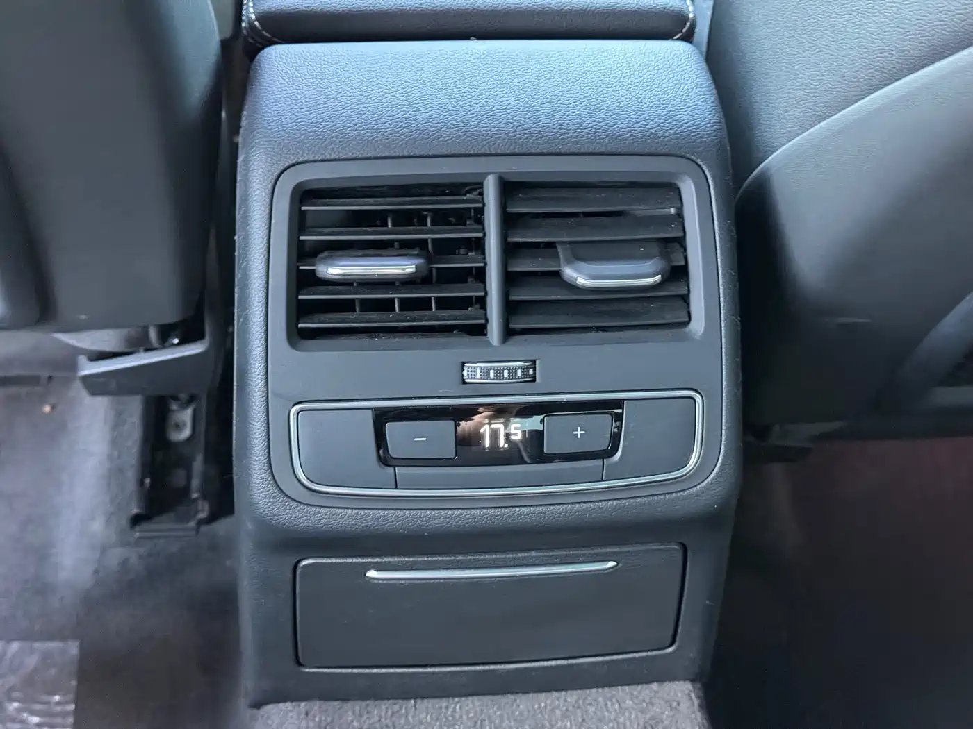 Audi A4L 2024 40 TFSI quattro RS Kit Speed Edition фото 14
