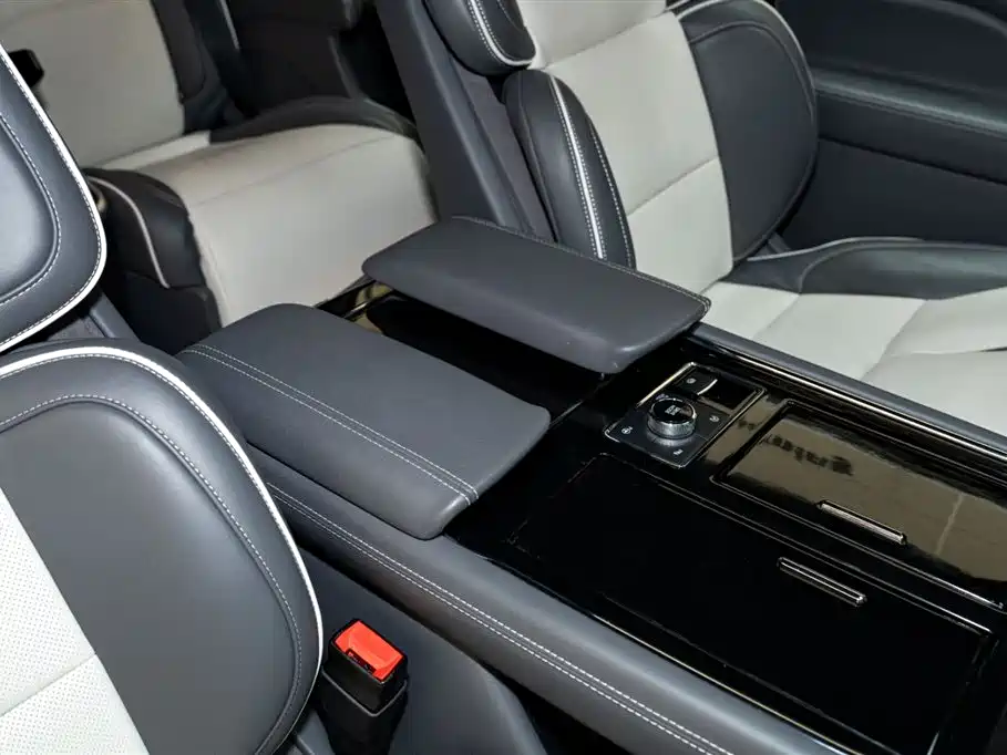 Lincoln Navigator 2018 Model 3.5T Ultimate China V фото 20