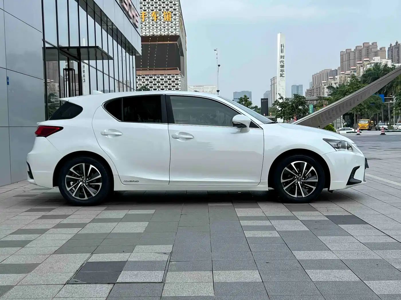 Lexus CT 2018 2017 CT200h Elite Edition Monochrome China V