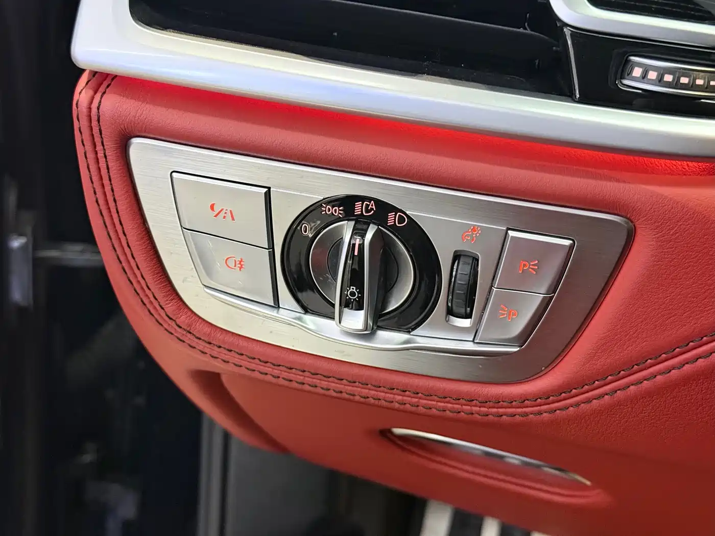 BMW 7 Series 2017 M760Li xDrive Excellence Luxury фото 19