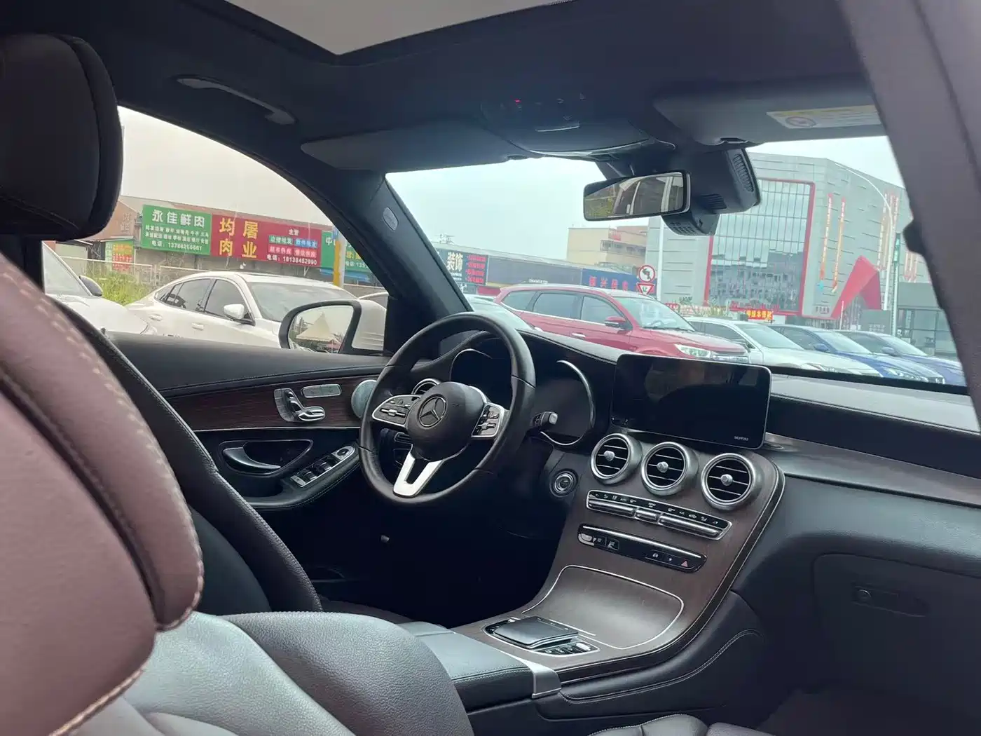 MERCEDES-BENZ GLC
