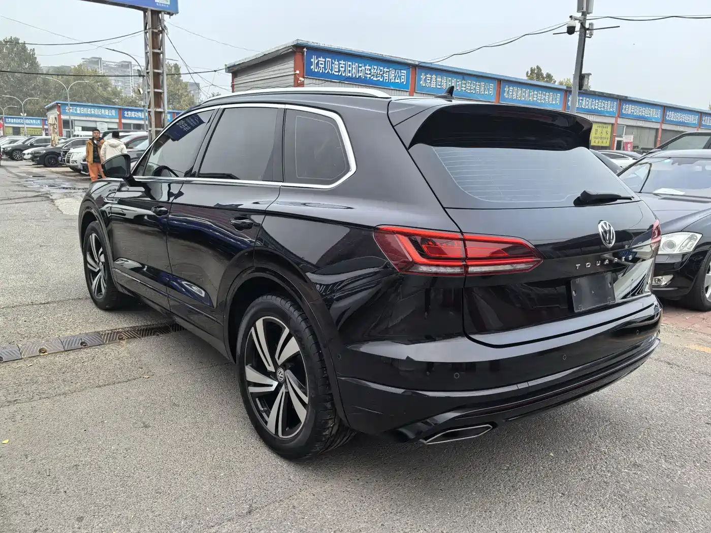 VOLKSWAGEN TOUAREG