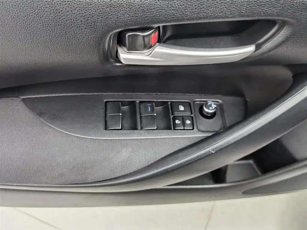 Toyota Corolla 2021 1.2T S-CVT Elite PLUS Edition фото 9