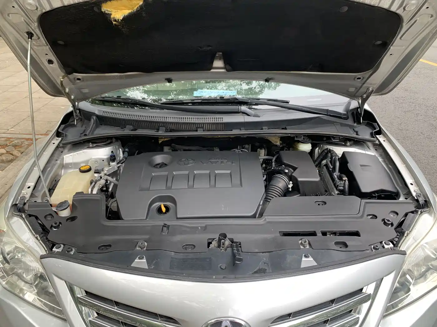 Toyota Corolla 2011 Model 1.8L CVT GLX-i фото 14