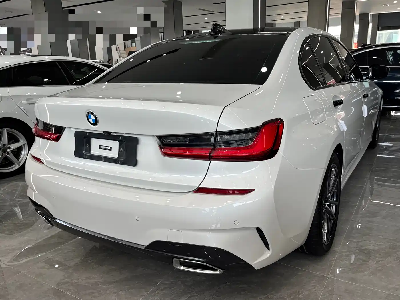 BMW 3 SERIES