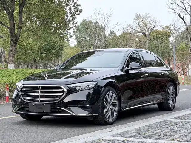 MERCEDES-BENZ E CLASS