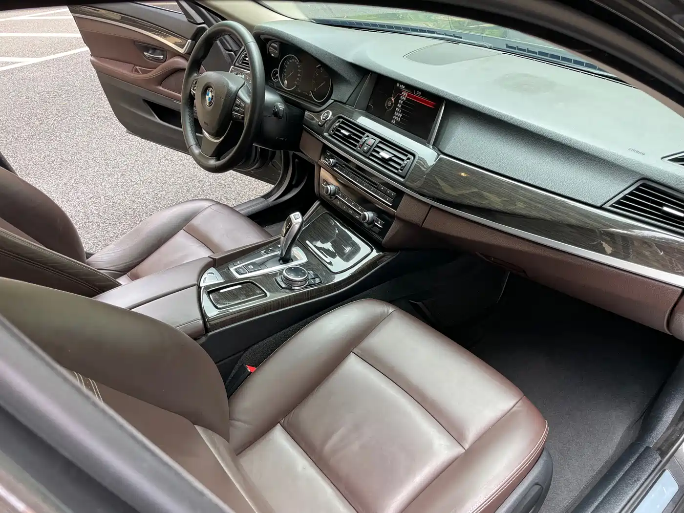 BMW 5 Series 2014 525Li Luxury Design Package фото 14