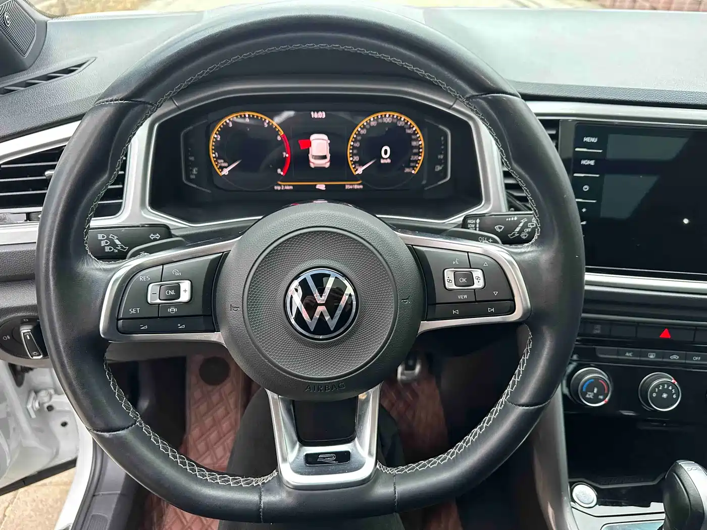 Volkswagen T-ROC 2022 280TSI DSG 2WD R-Line Pro PLUS фото 13