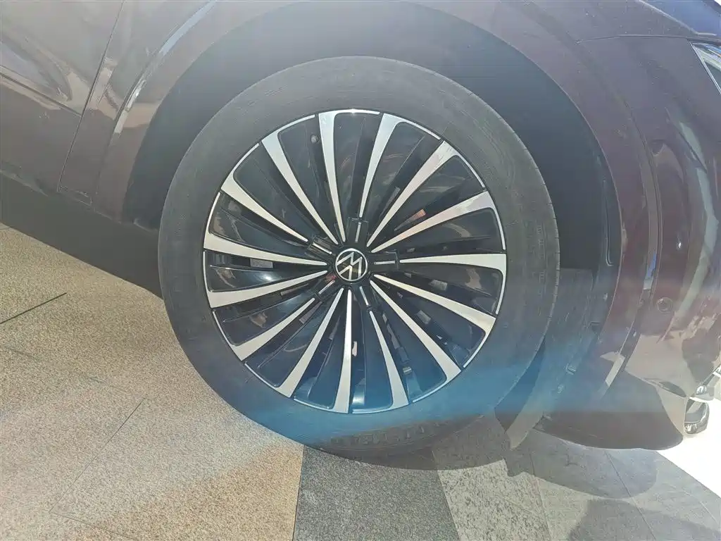 Volkswagen Viloran 2023 380TSI Premium Edition фото 31