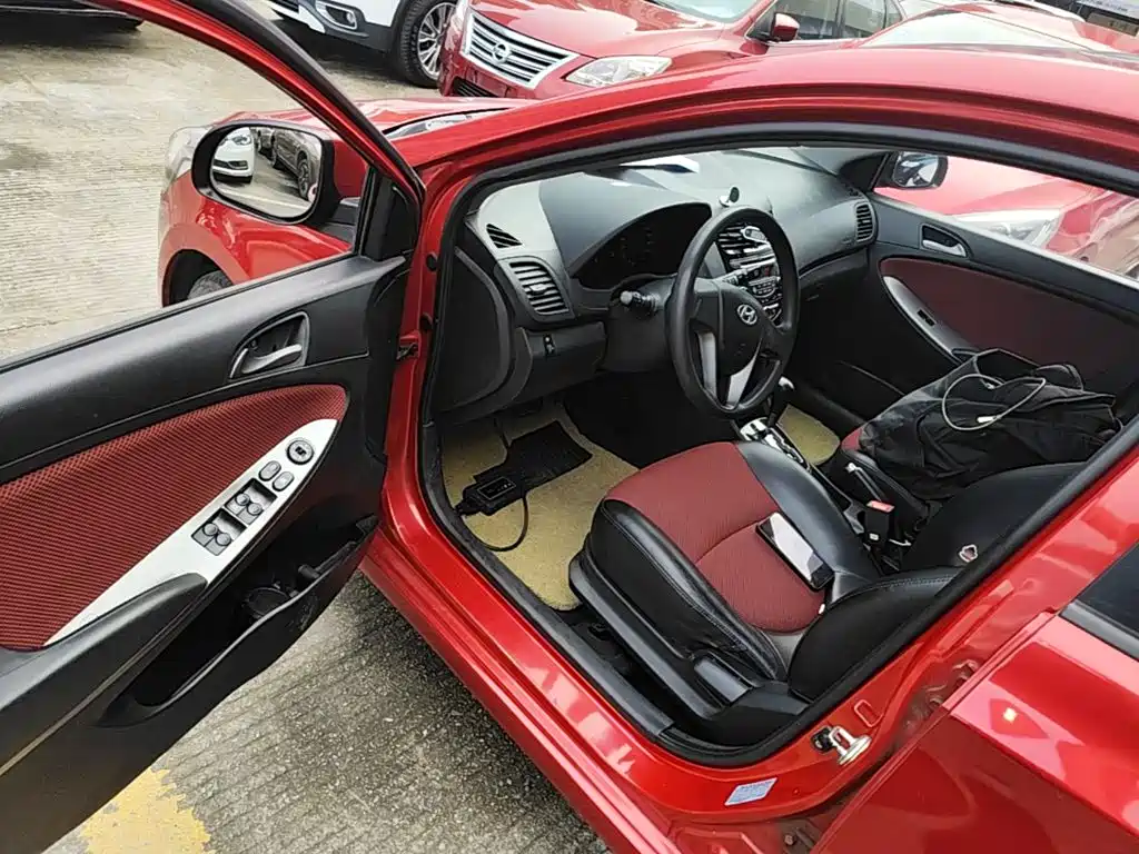 Hyundai Reina 2014 2014 Model 1.4L Automatic GLX