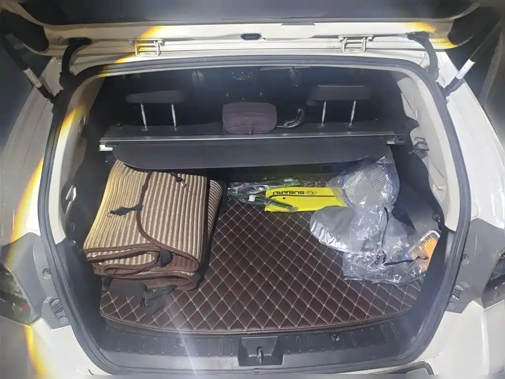Subaru XV 2017 2.0i Comfort Navigation Edition фото 16