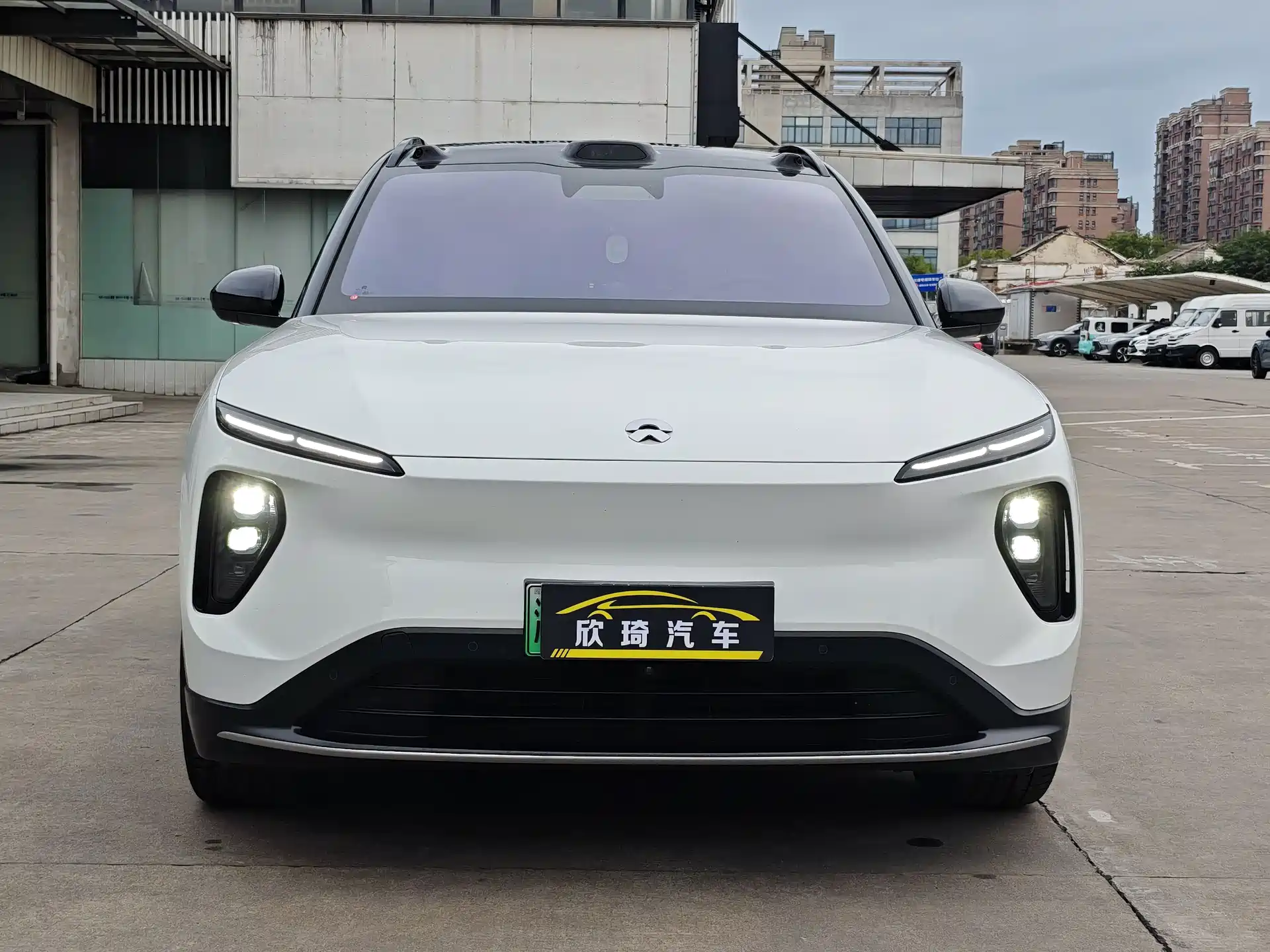 Фото 2 - NIO ES6