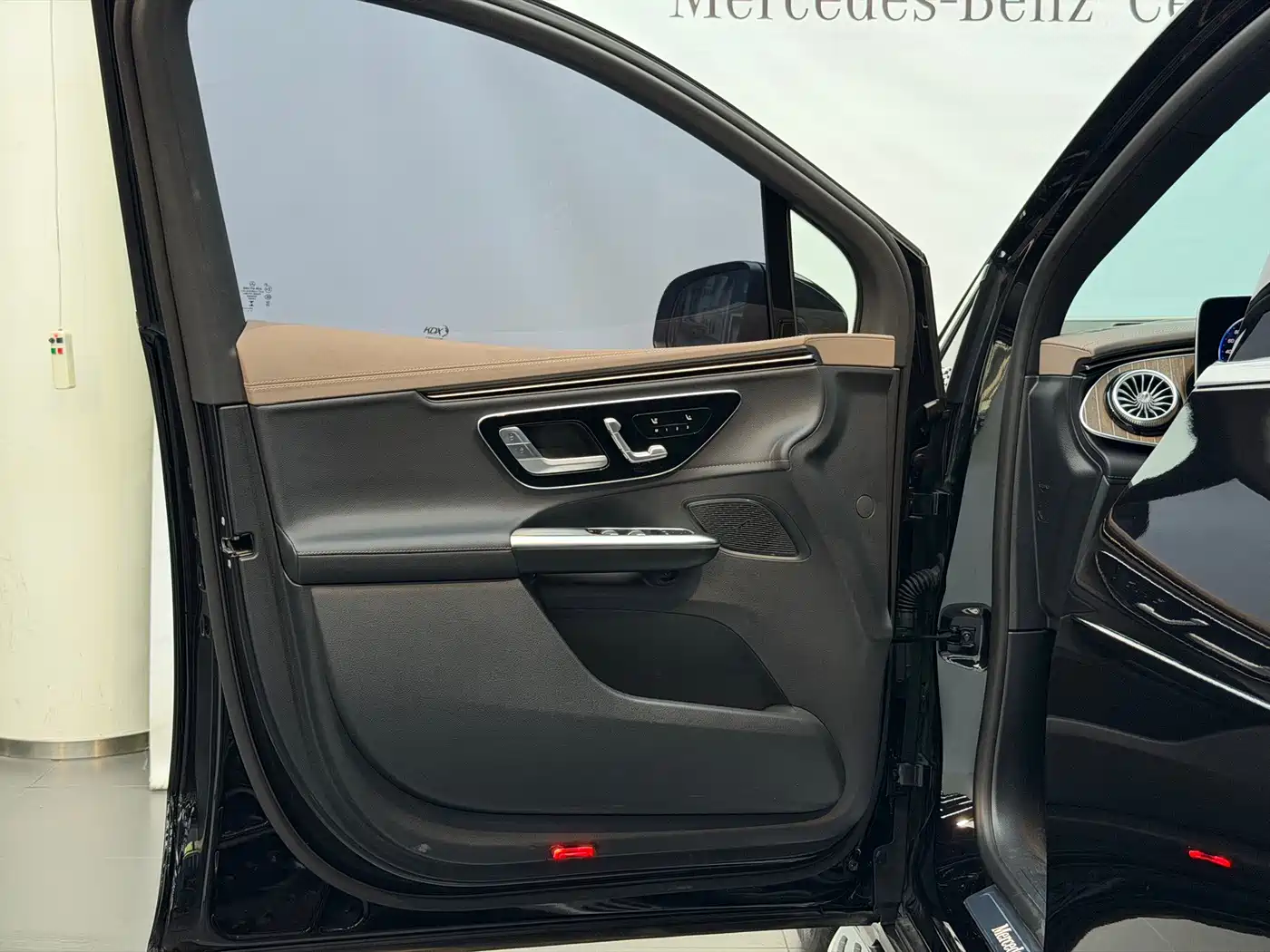 Mercedes-Benz EQE SUV 2025 2024 500 4MATIC Luxury Edition