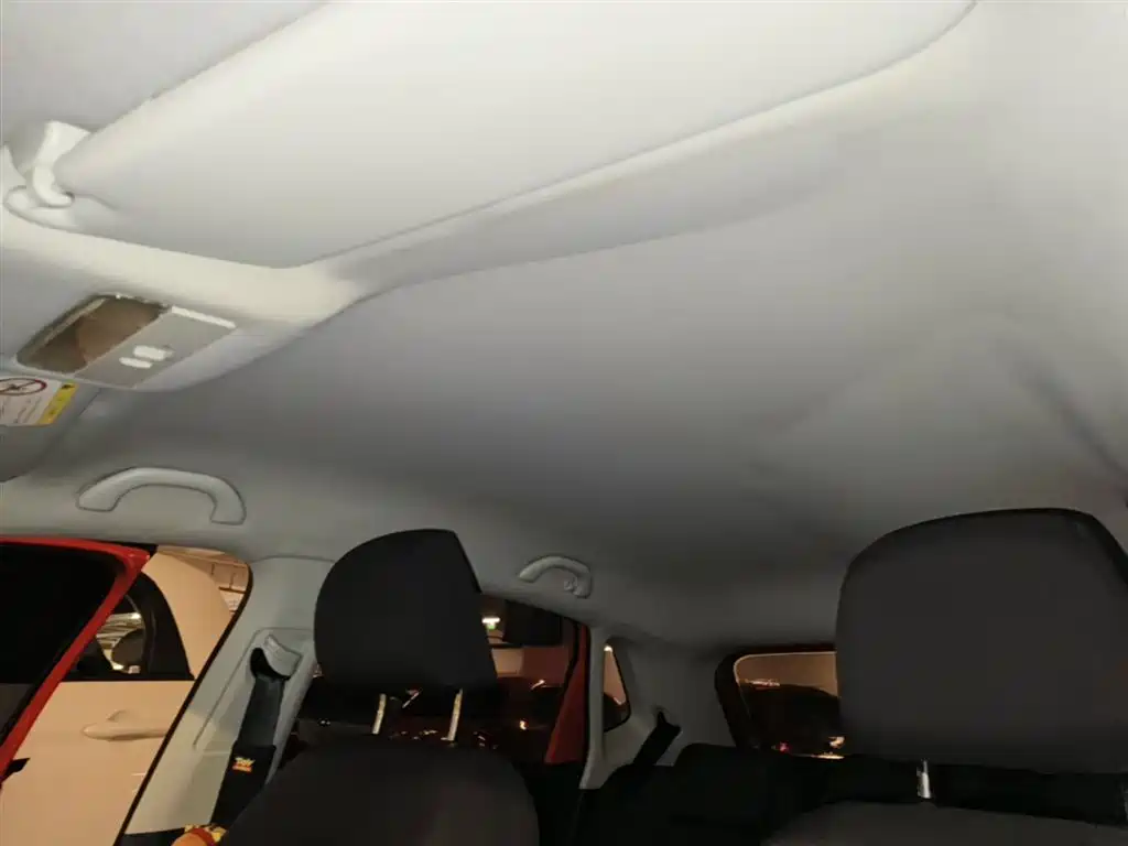 Volkswagen Polo 2016 1.4L Automatic Trend фото 18