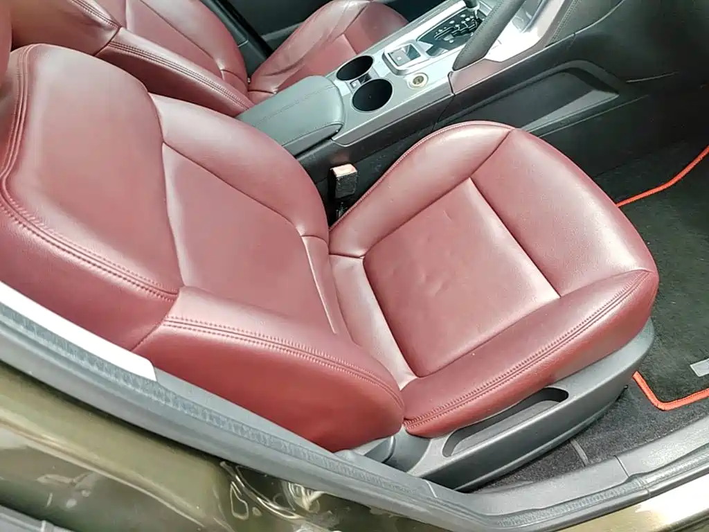 Peugeot 3008 2017 2016 2.0L Automatic Classic Edition