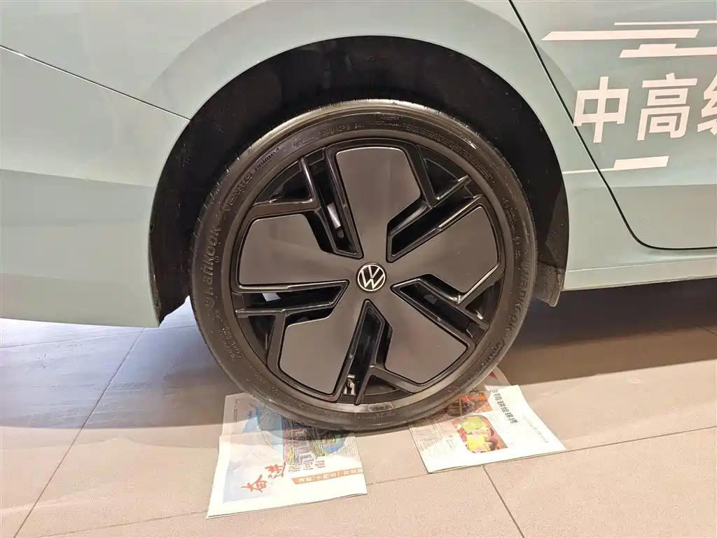 Volkswagen Passat 2025 Model Pro 380TSI Starlight Dragon Premium Edition фото 26