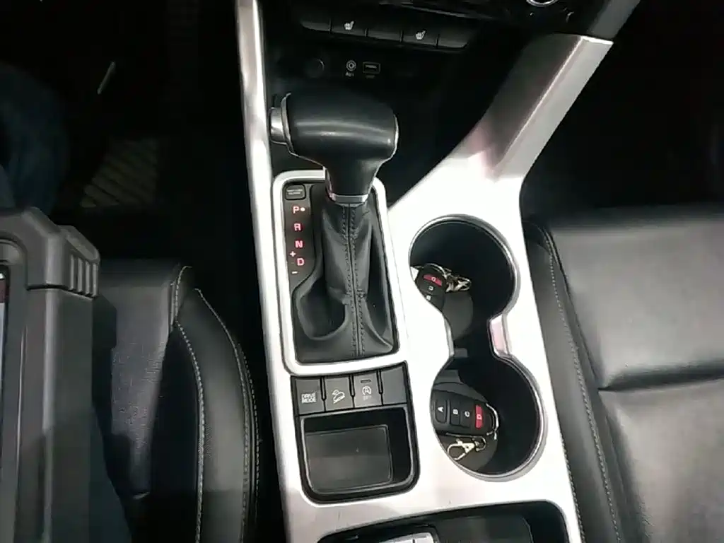Kia KX5 2016 Model 1.6T Automatic 2WD DLX фото 14