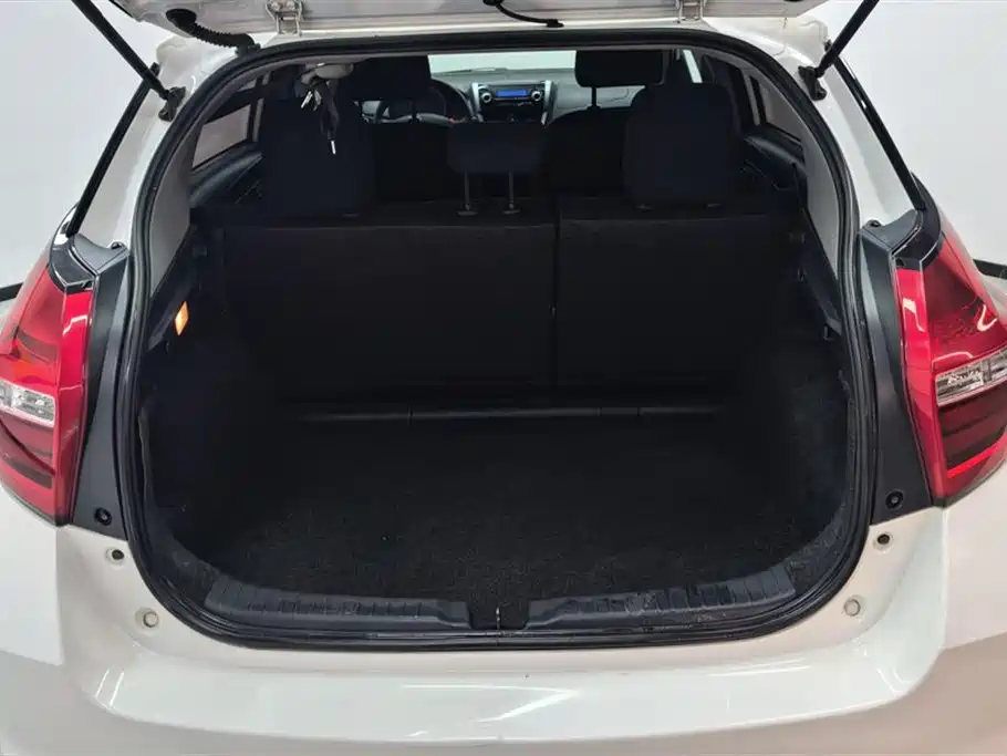Toyota YARiS L Zhi Xuan 2016 Facelift 1.5E CVT Charming Edition фото 4