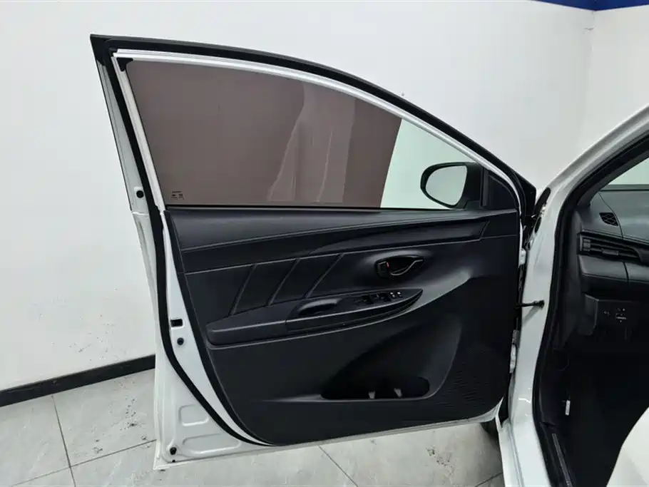 Toyota YARiS L Zhi Xuan 2016 Facelift 1.5E CVT Charming Edition фото 7
