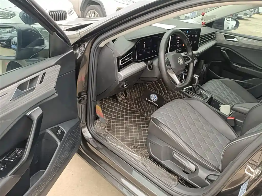 Volkswagen Sagitar 2023 Model Year 280TSI DSG Surpass Edition фото 16
