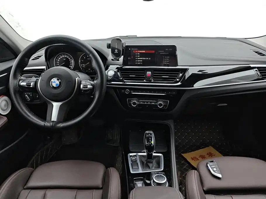 BMW 1 Series 2021 125i M Sport Black Night Edition фото 12