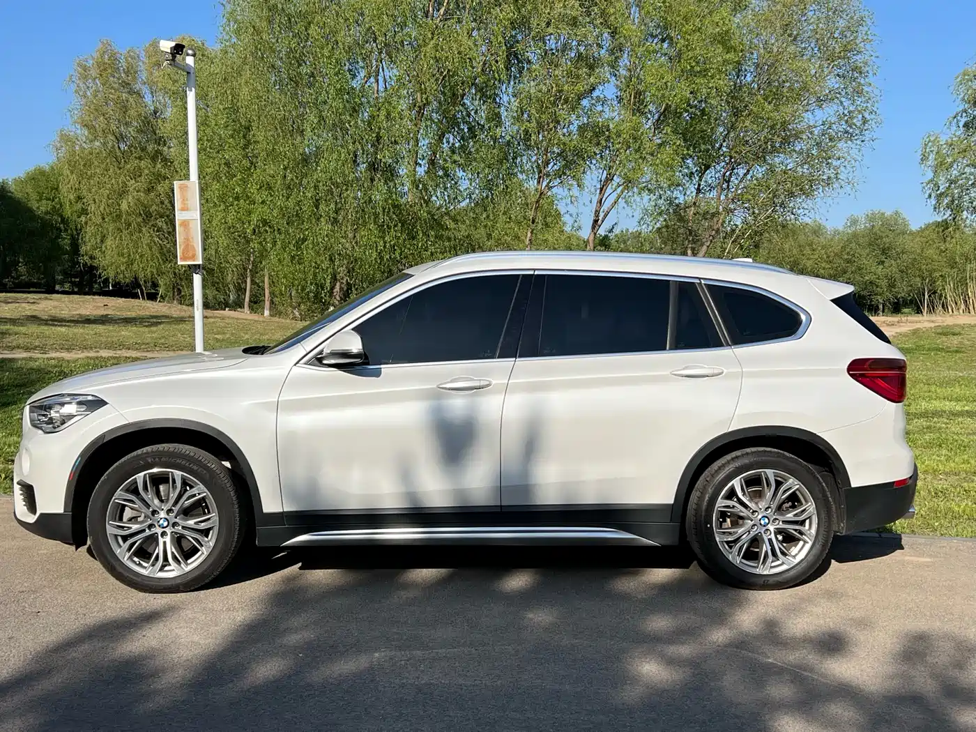 BMW X1 2019 sDrive20Li Leading Model фото 7