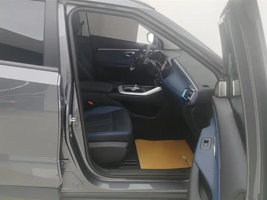 GAC Trumpchi Trumpchi GS3 2023 Shadow Speed 270T Smart Power Edition фото 8