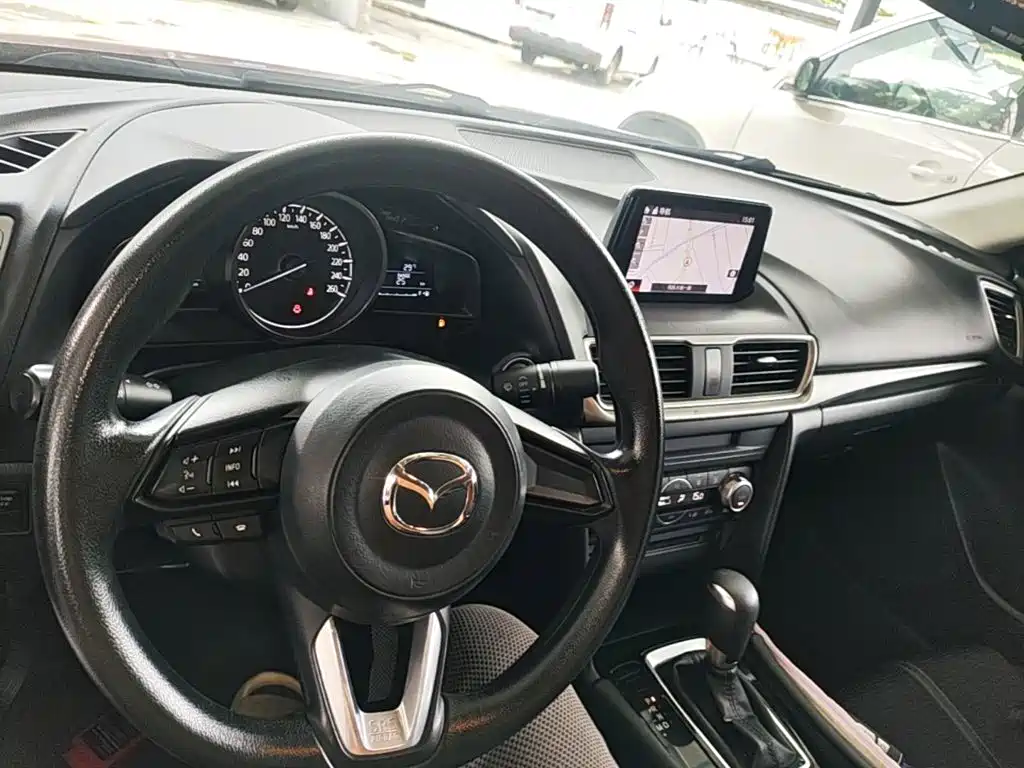 Фото 3 - Mazda Mazda 3