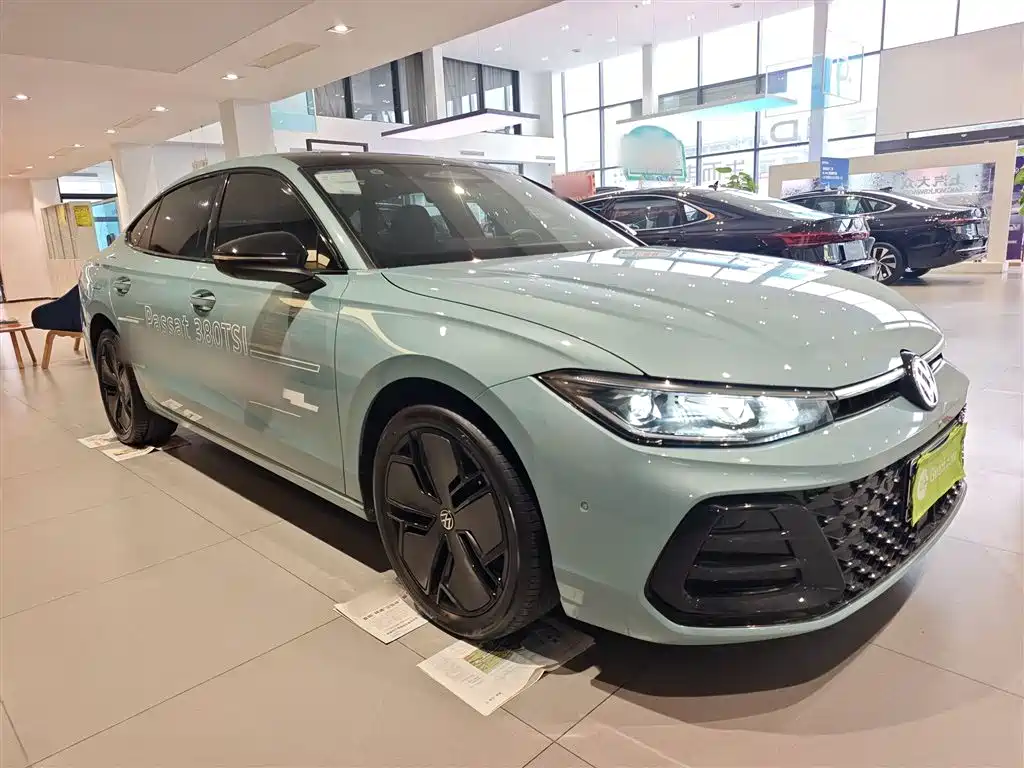 Volkswagen Passat 2025 Model Pro 380TSI Starlight Dragon Premium Edition фото 4