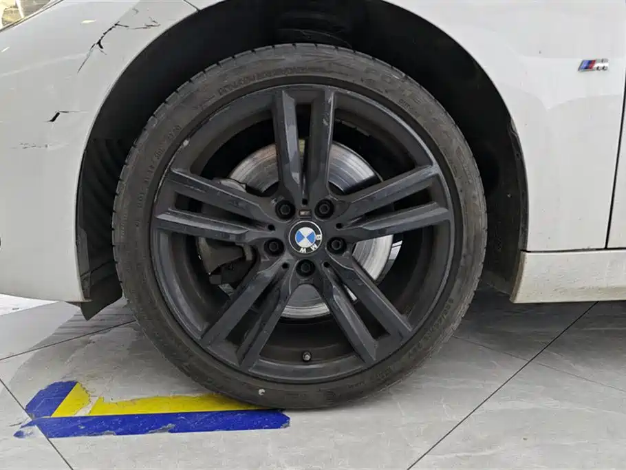 BMW 1 Series 2021 125i M Sport Black Night Edition фото 6