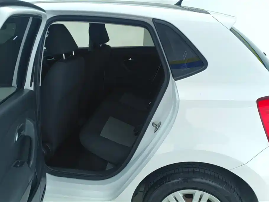 Volkswagen Polo 2018 1.5L Auto Safe Drive фото 11