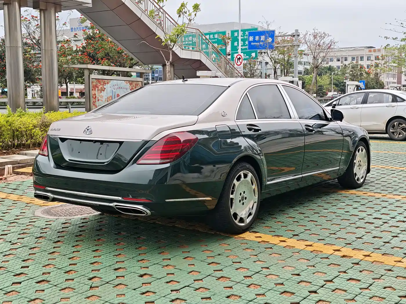 Mercedes-Benz S-Class 2012 S 300 L Premium Grand Edition фото 7
