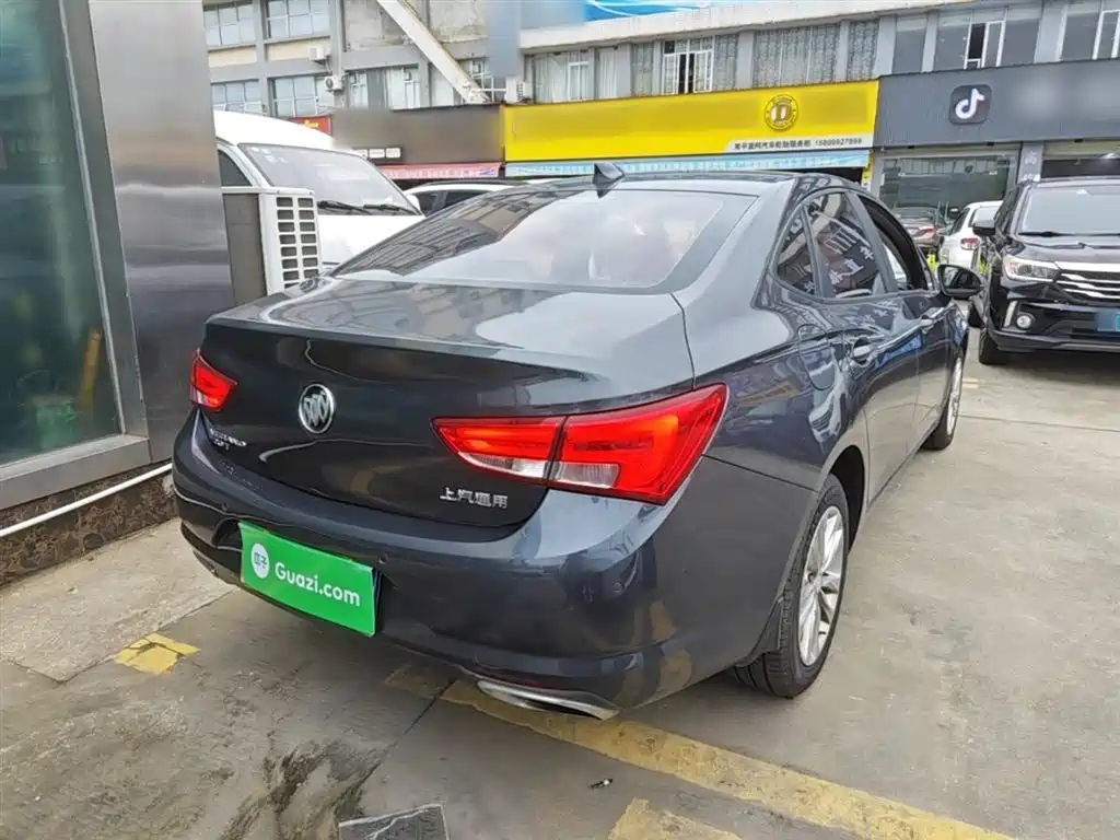 Buick Verano 2018 Sedan 20T Dual Clutch Leading фото 7