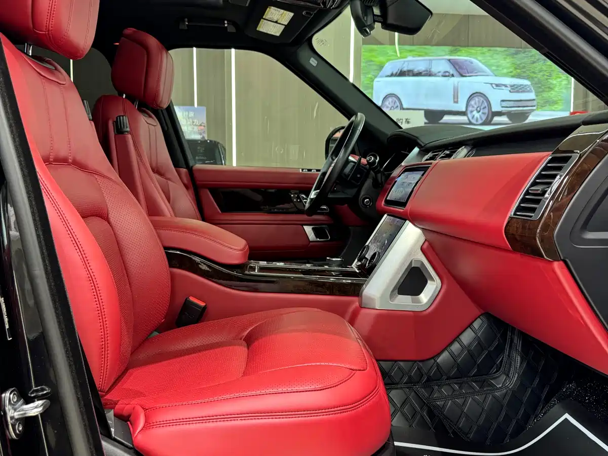 Land Rover Range Rover 2022 3.0 L6 360PS Heritage Edition фото 14