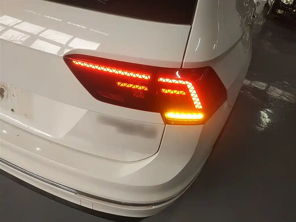 Volkswagen Tiguan L 2019 330TSI Automatic 2WD R-Line Flagship Edition China VI фото 8