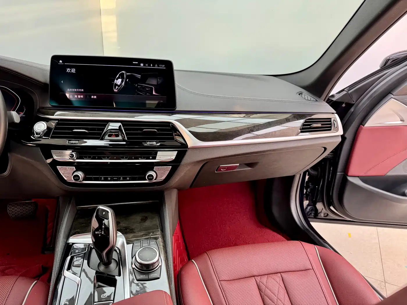 BMW 5 Series 2022 Model Second Facelift 525Li M Sport Package фото 19