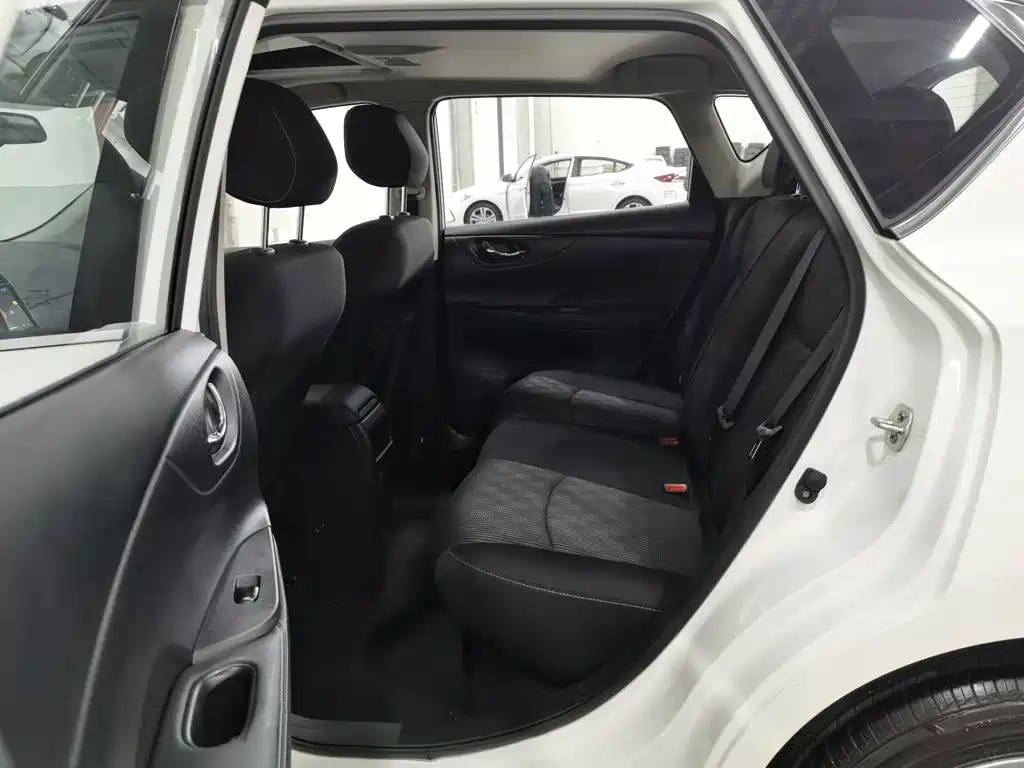 Nissan Tiida 2023 2024 1.6L CVT Cool Sport Edition