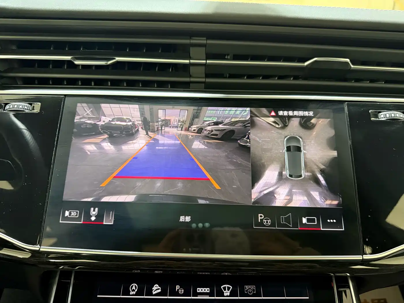 Audi Q8 2022 55 TFSI Exclusive Dynamic фото 13