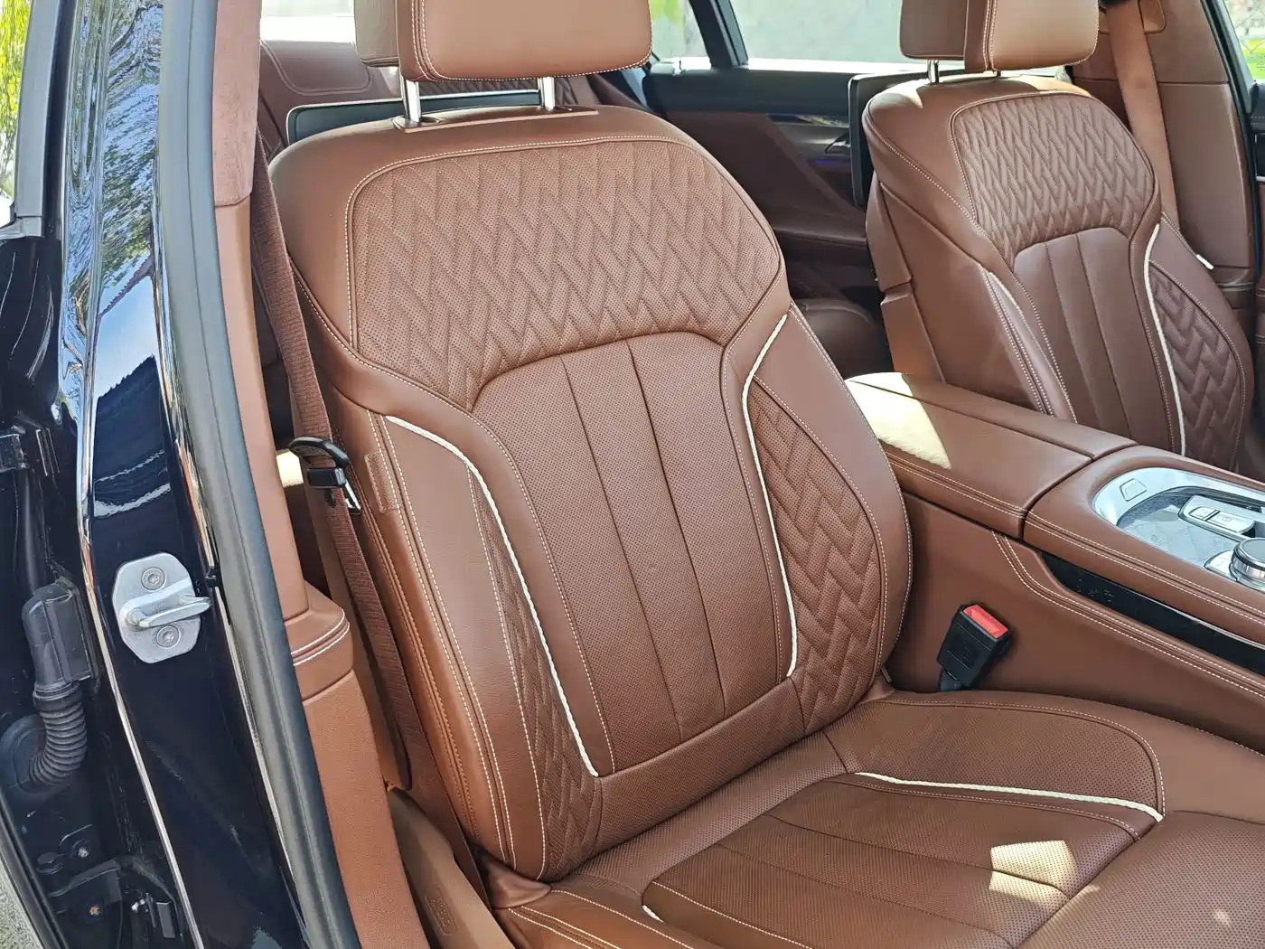 BMW 7 Series 2017 750Li xDrive Customized Edition (4-Seater) фото 14