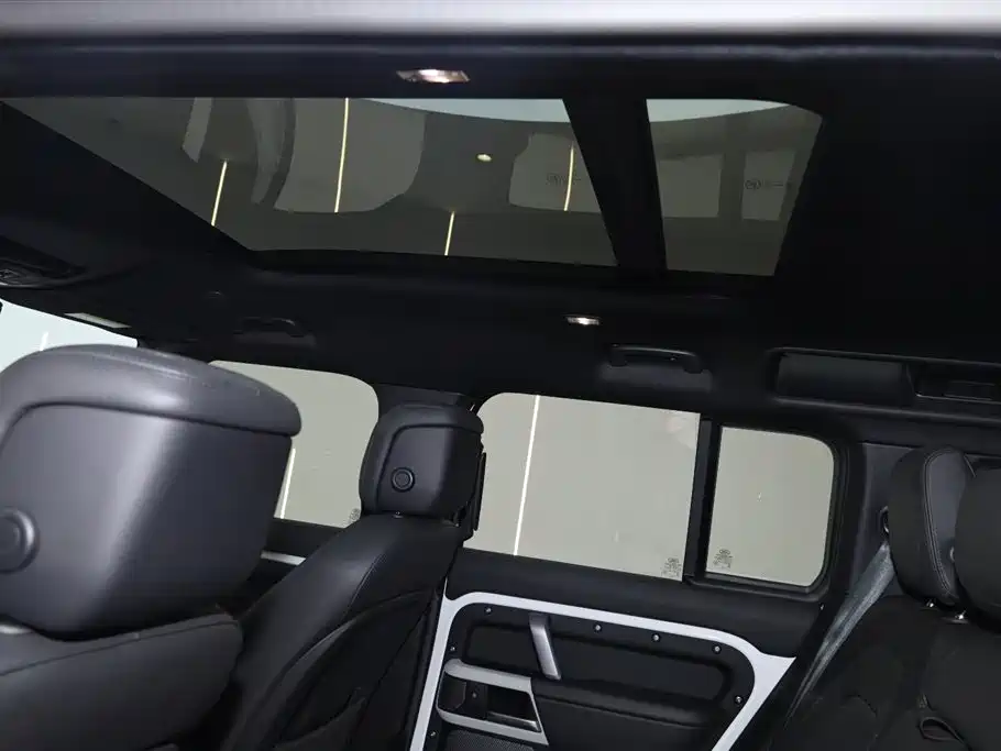 Land Rover Defender 2024 110 3.0T P400 X-DYNAMIC HSE фото 22