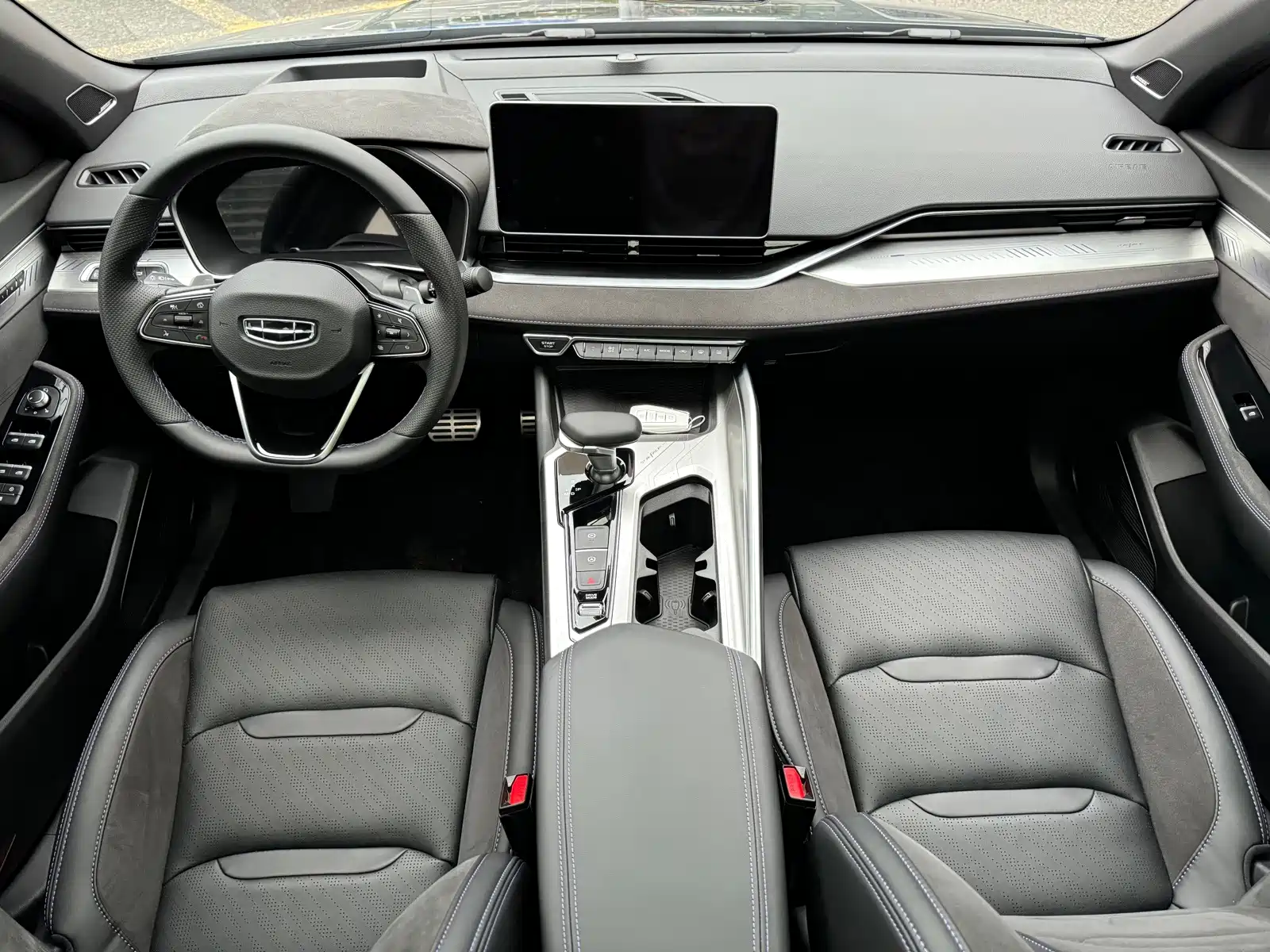 Фото 6 - Geely Preface