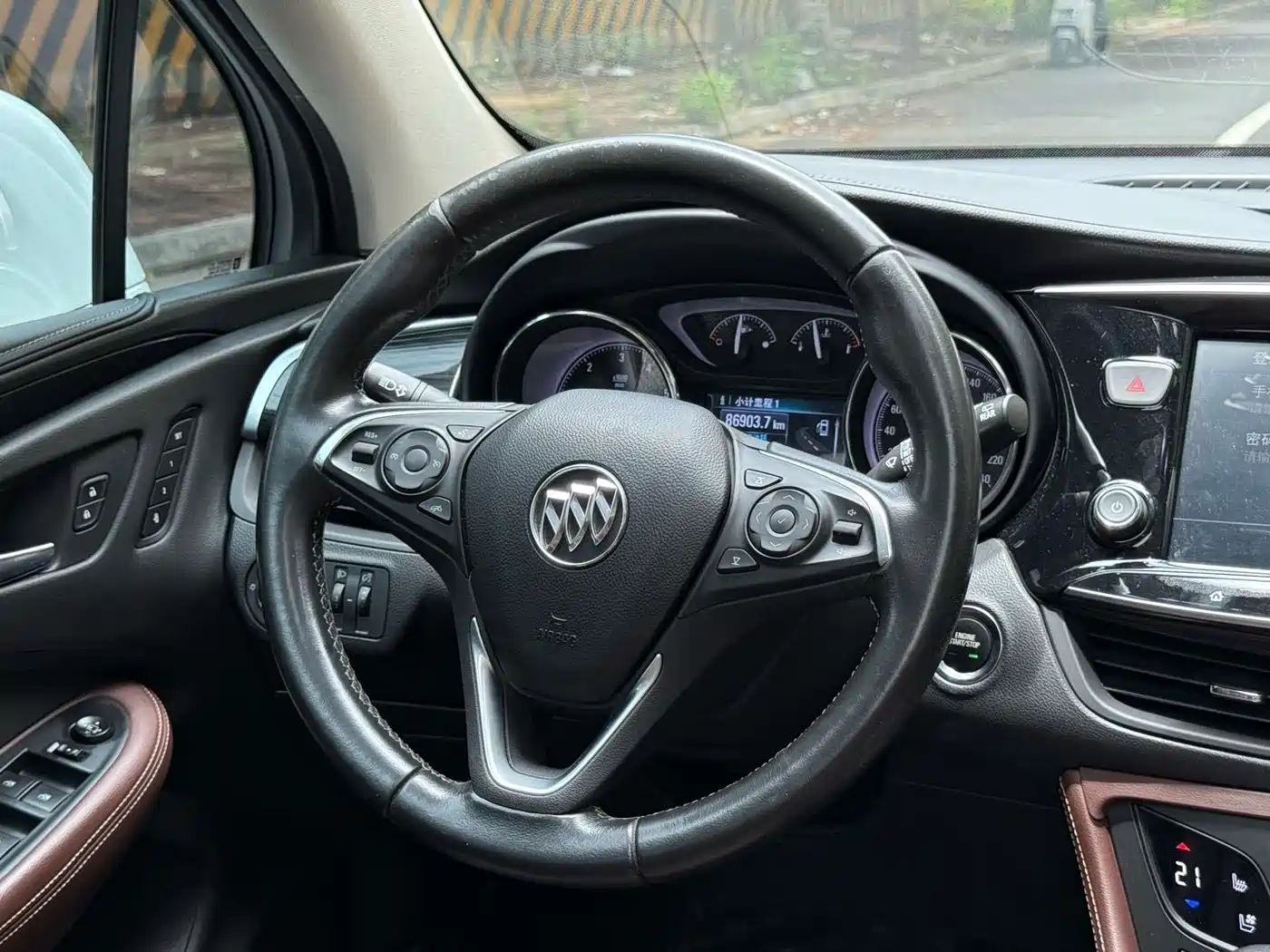 Photo 11 - Buick Envision Plus