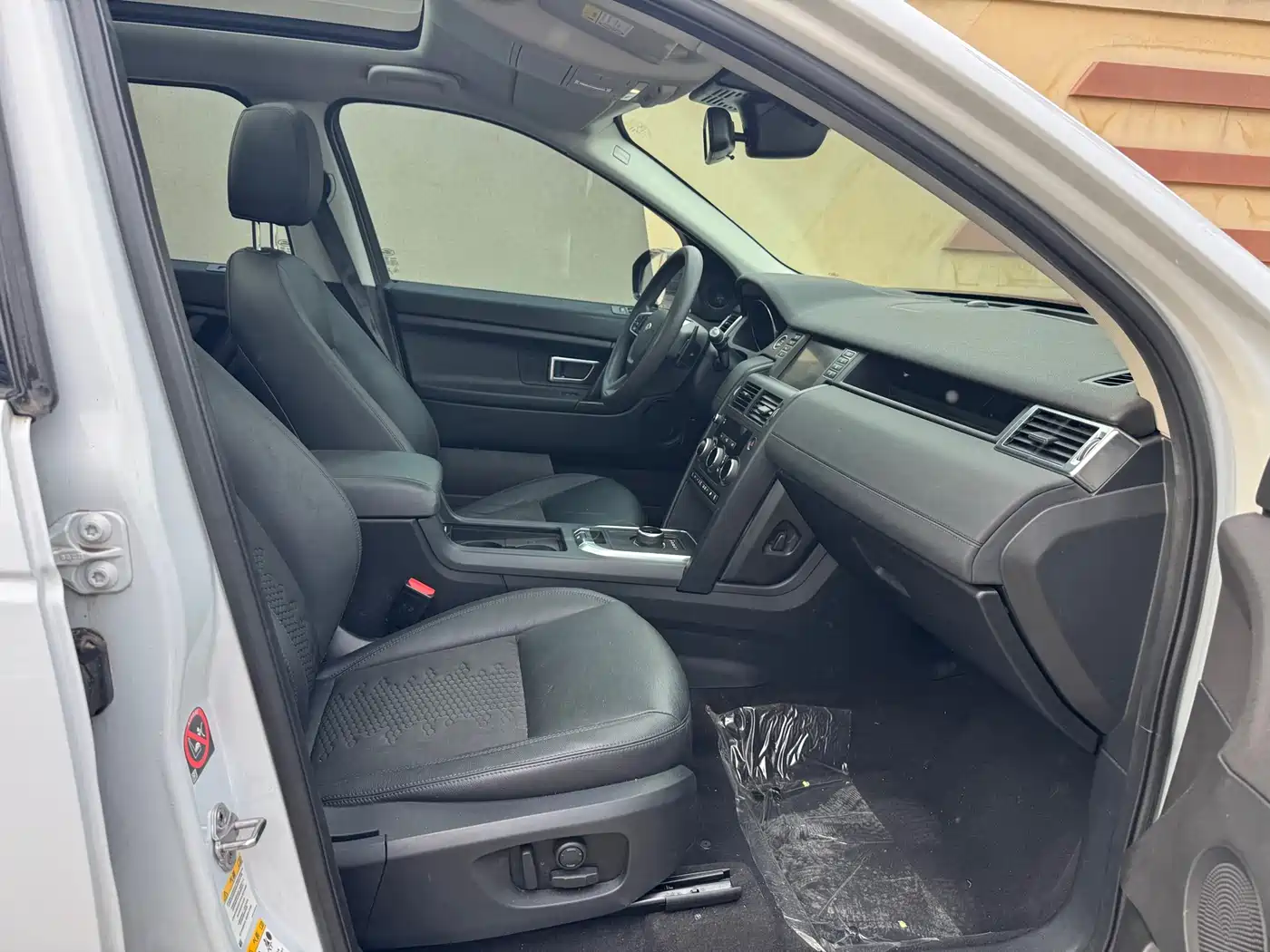 Land Rover Discovery Sport 2018 240PS PURE Edition фото 17