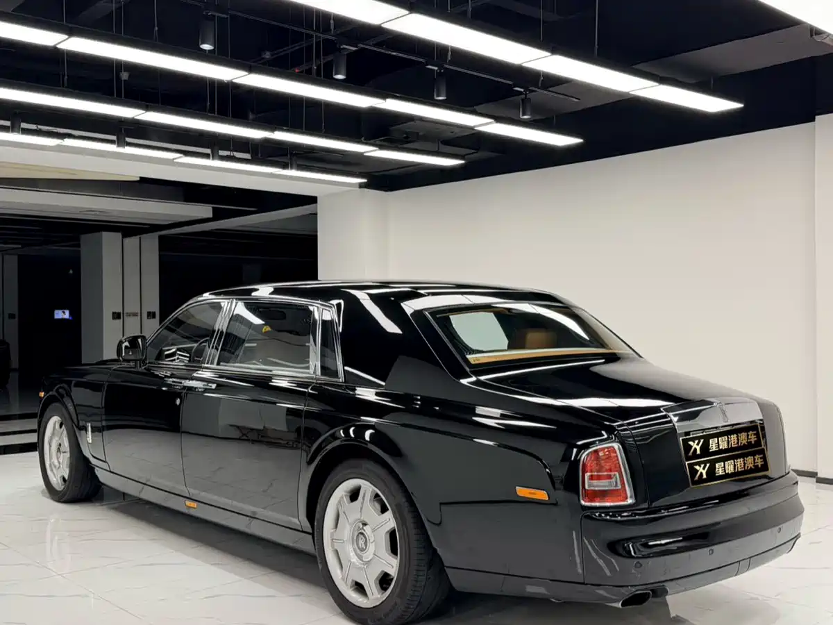 Rolls-Royce Phantom 2006 6.7L Extended Wheelbase EWB фото 9