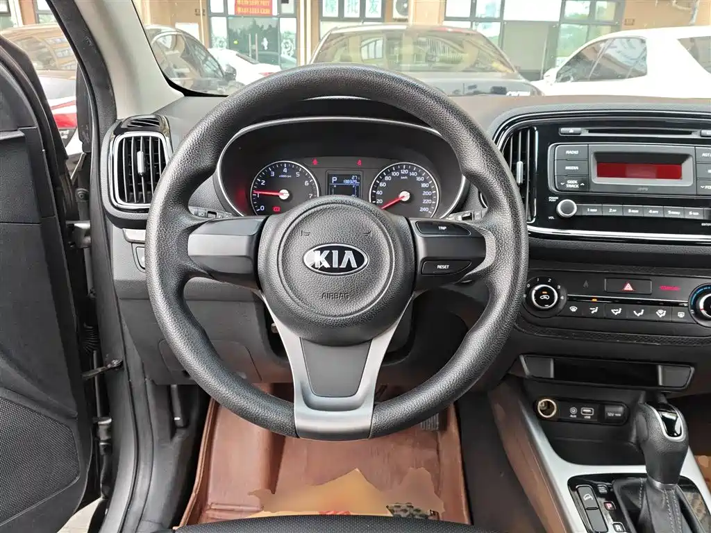 Kia KX3 Smart Run 2015 1.6L Automatic 2WD DLX фото 11
